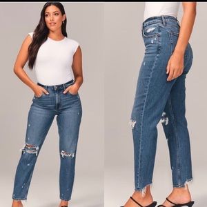 Abercrombie & Fitch Curve Love High Rise Mom Jean size 27